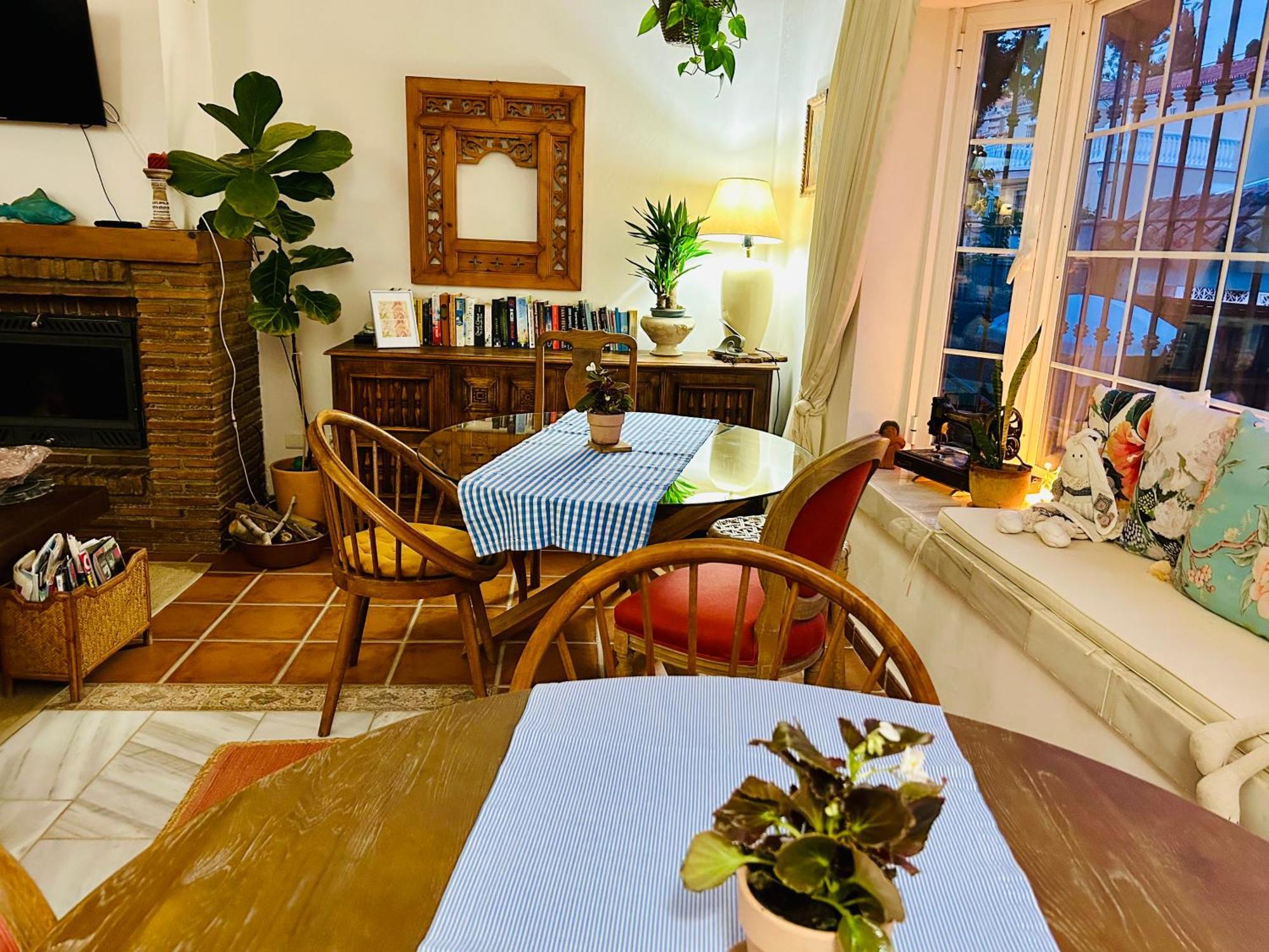 At Home In Malaga Stay & Solo Travellers 林孔-德拉维多利亚 外观 照片
